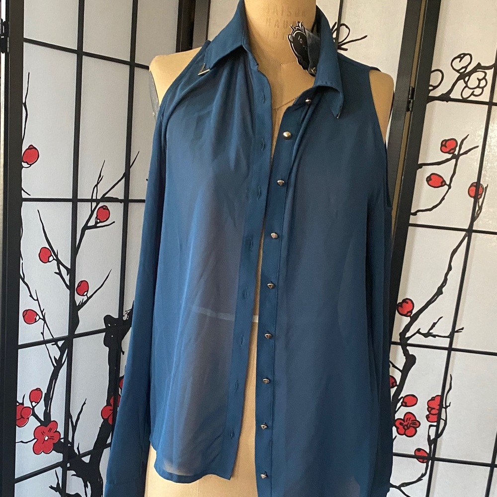Chic Blue Button Down Women's Shirt